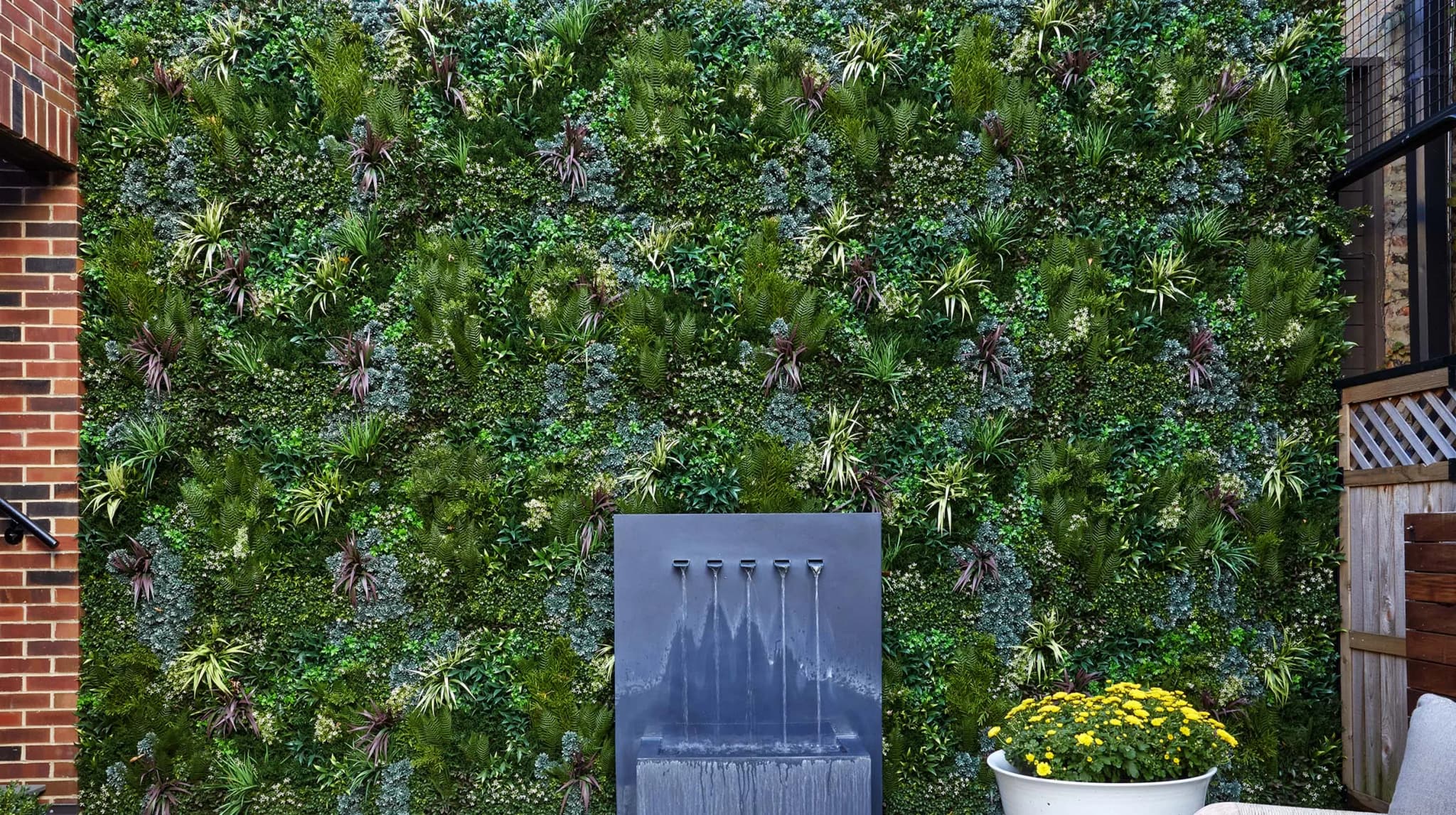 Green Wall - Gallery image 2