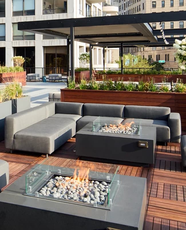 Outdoor Sofas and Sectionals