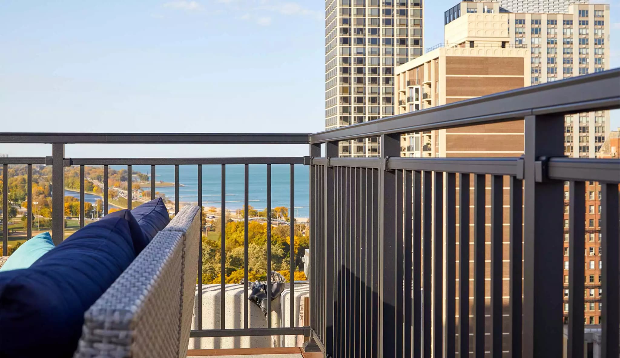 Astor Roof Deck - Gallery image 10