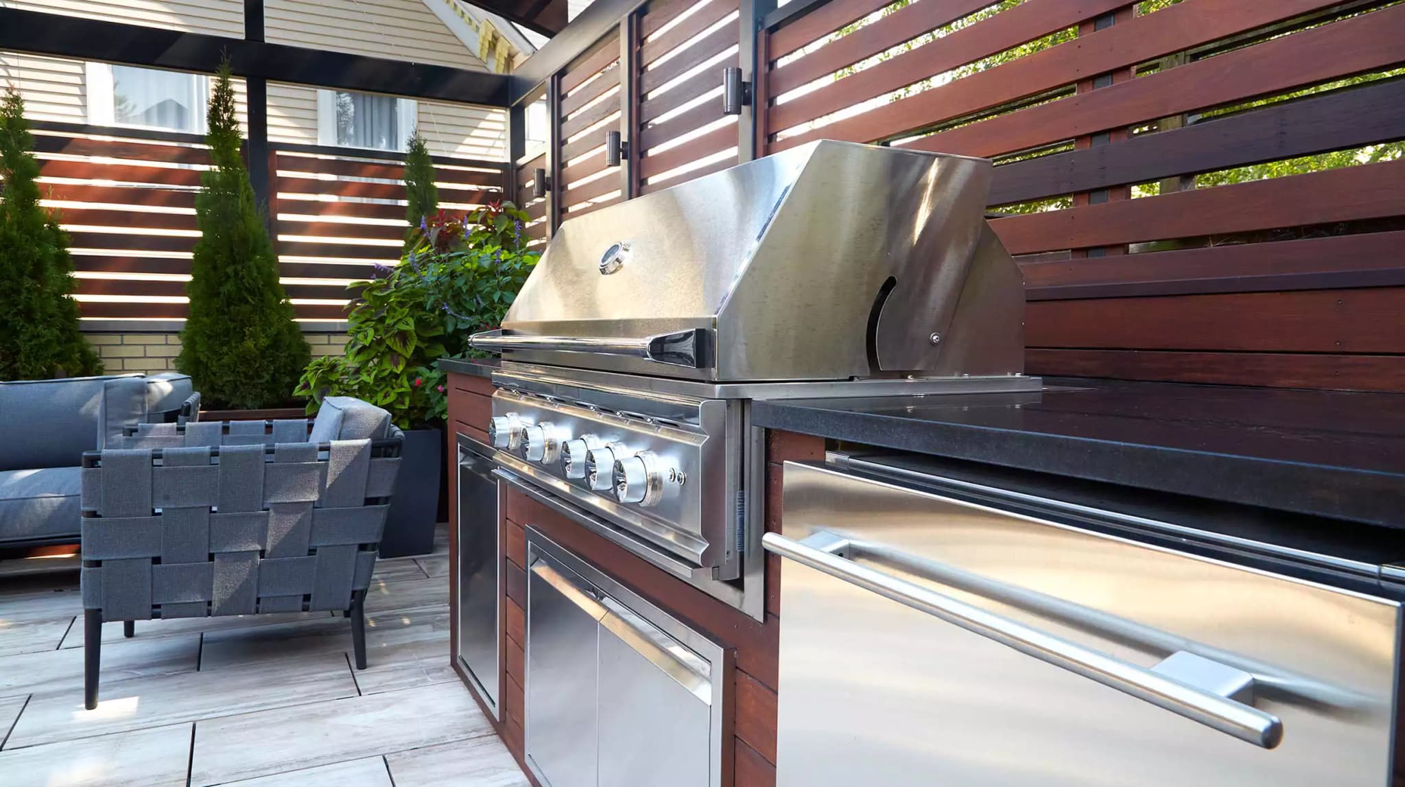 Curved Covering Near Clark - Gallery image 3