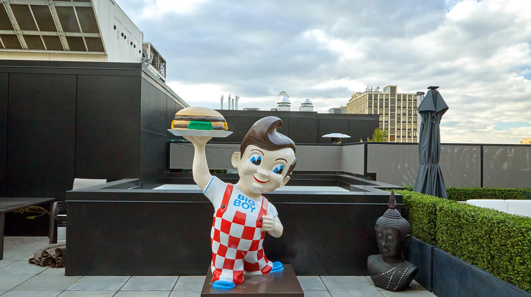 Graffiti Sports Roof Garden - Gallery image 3