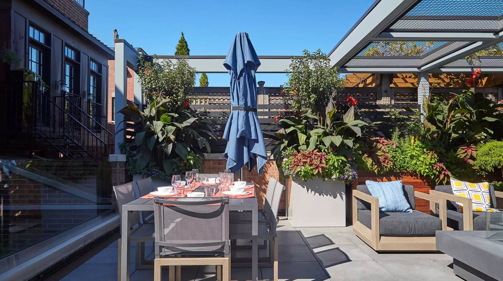 Lush & Leafy Lincoln Park Retreat - Gallery image 2