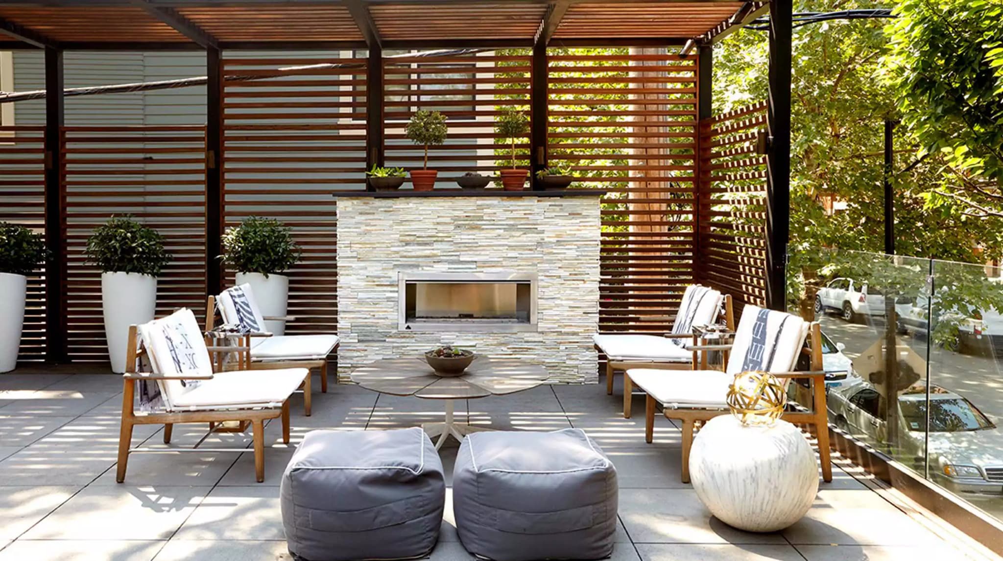 Old Town Terrace In The Trees - Gallery image 4