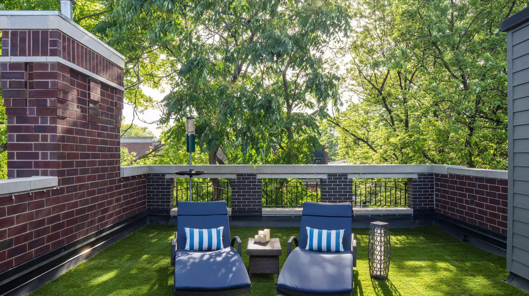 Penthouse Roof Deck - Gallery image 3