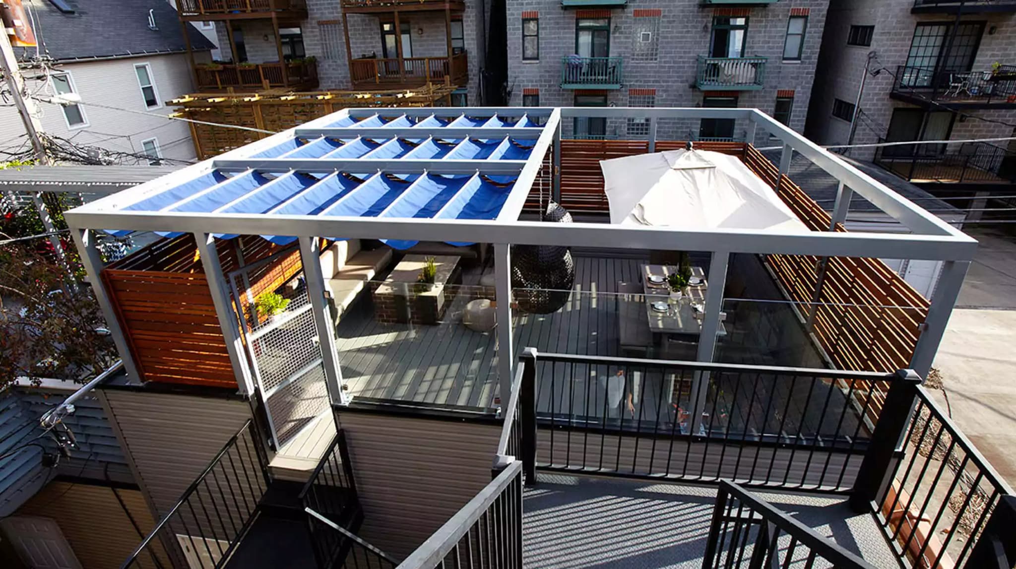 Retractable Shade with Privacy - Gallery image 3