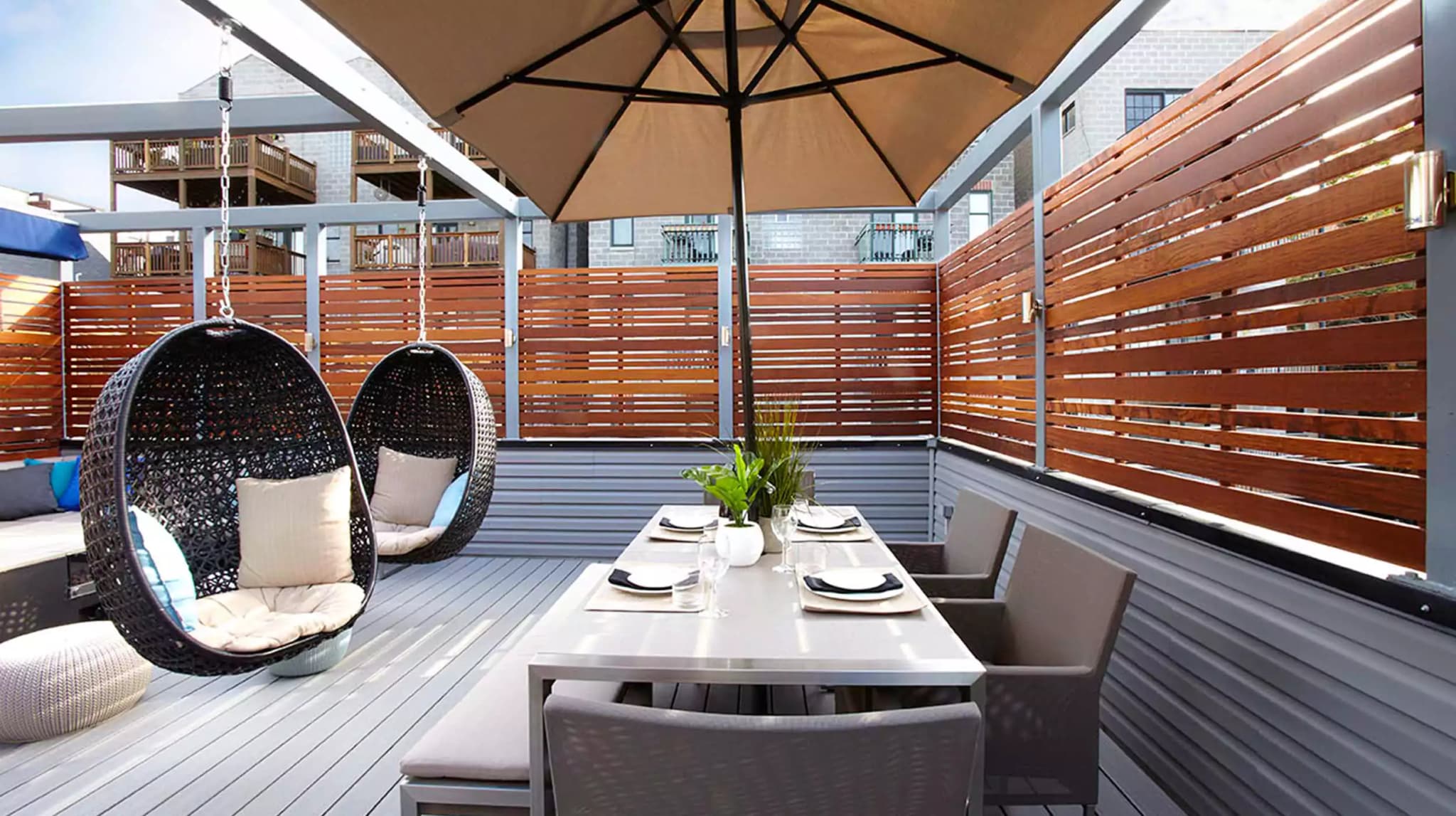 Retractable Shade with Privacy - Gallery image 5