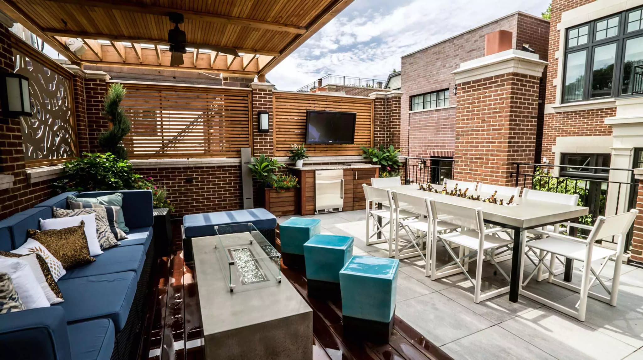 Wrigleyville Wonder Roof Deck - Gallery image 1