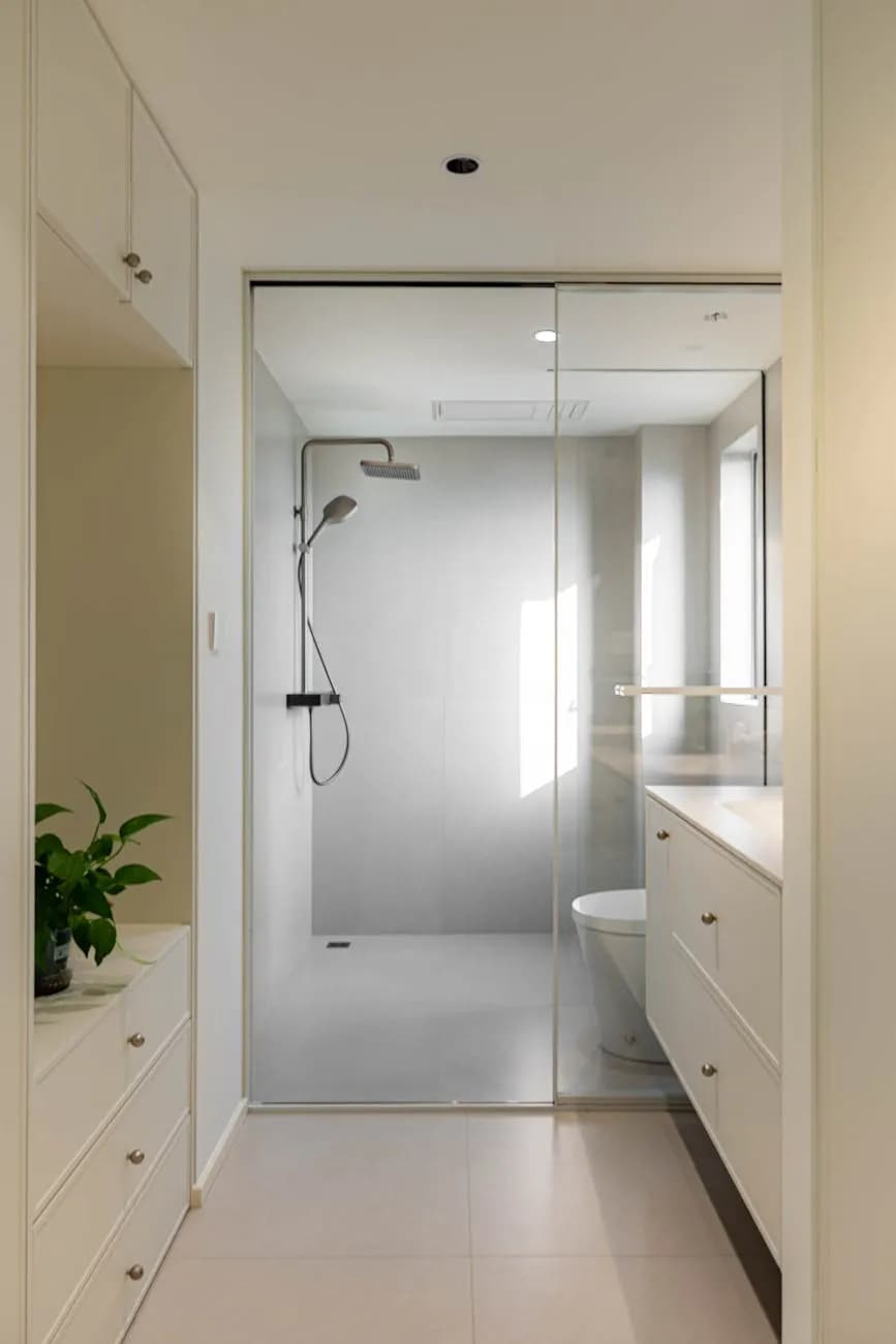 Bathroom - Gallery image 1