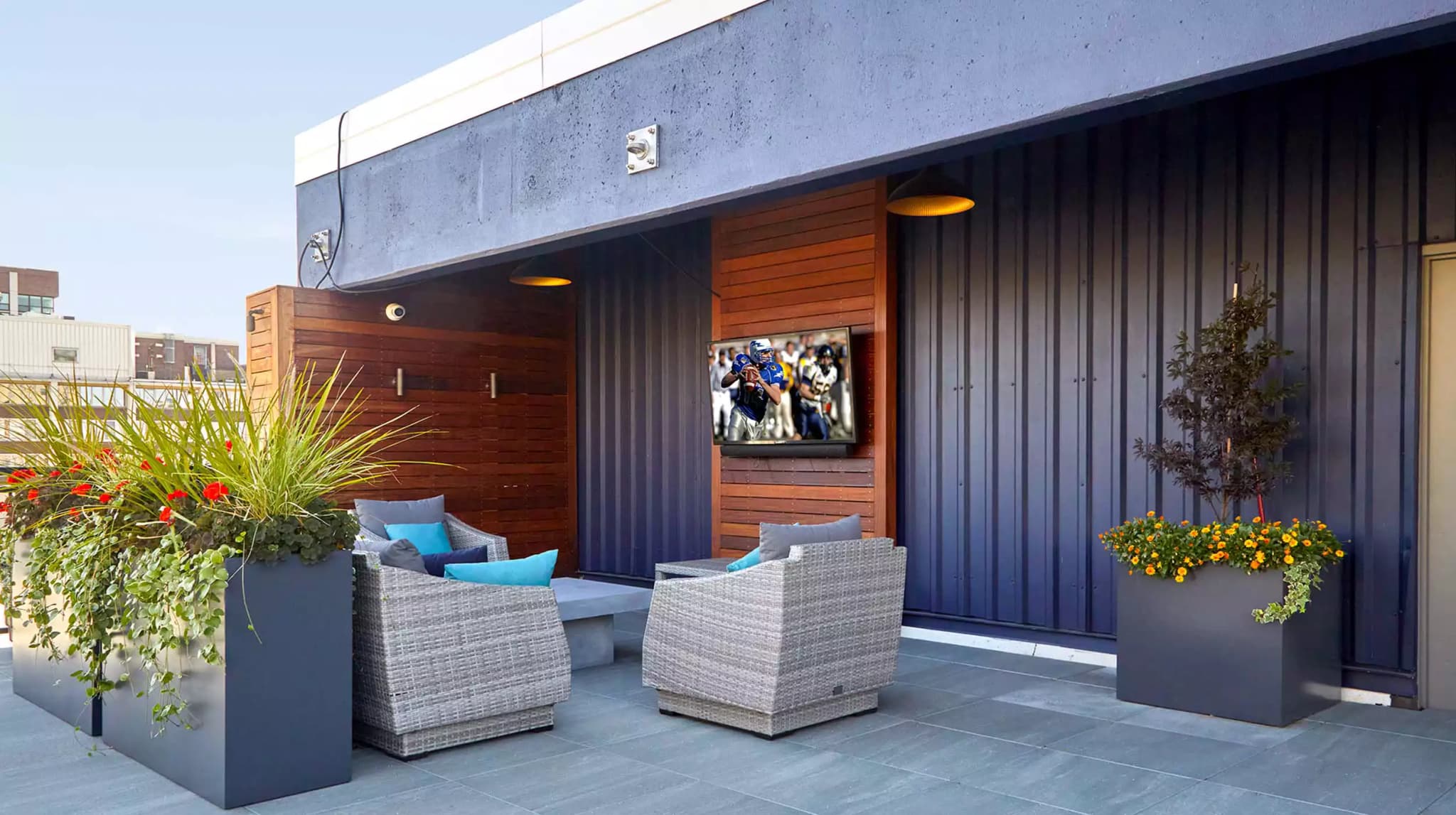 Condo/Multi-Unit - Gallery image 1