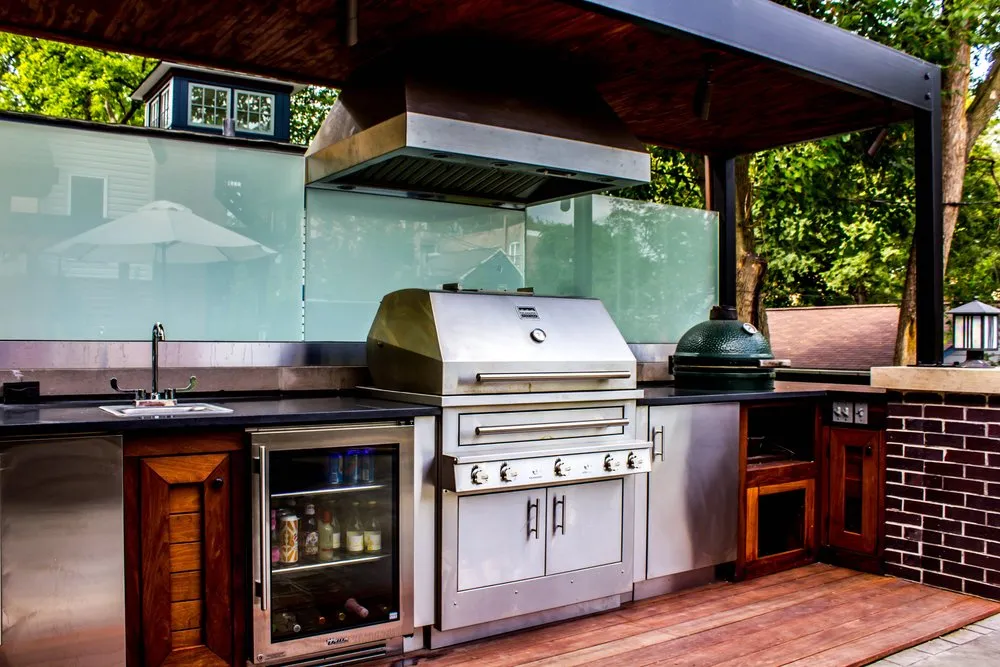 Hoyne roof deck project detail