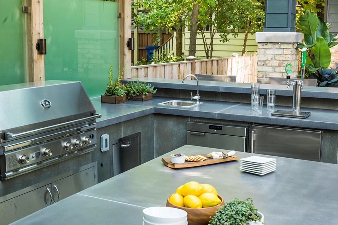 Outdoor kitchen accessories and gadgets